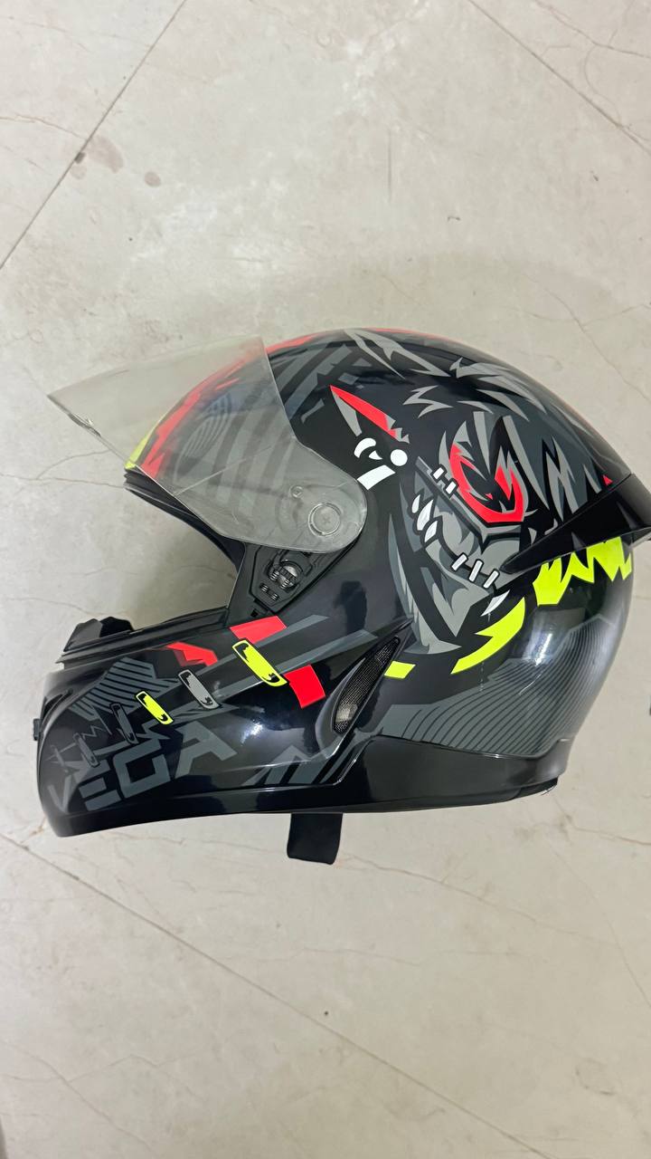 Helmet listing